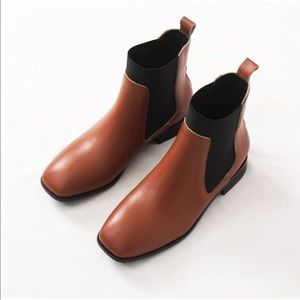 Women Chelsea boot